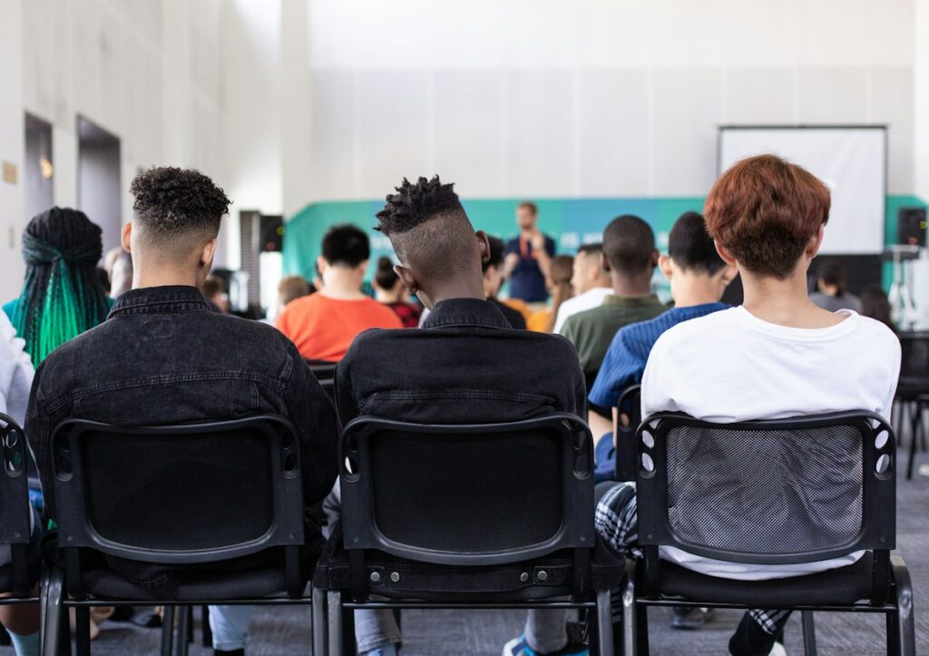 Oficina reúne educadores para construção do Plano Municipal de Educação