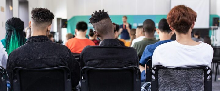 Oficina reúne educadores para construção do Plano Municipal de Educação
